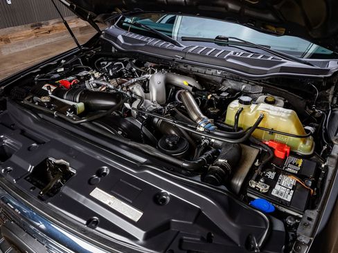 Used 2022 Ford F350 Limited image 36