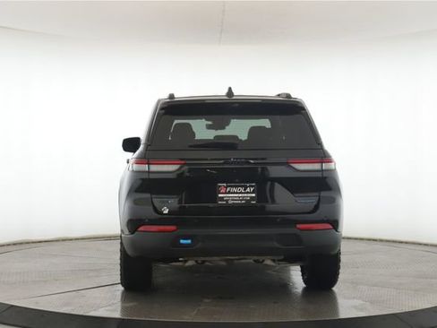 Used 2025 Jeep Grand Cherokee Trailhawk w/ Advanced Protech Group II image 11