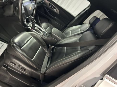 Used 2023 Chevrolet Traverse LT w/ LPO, Floor Liner Package AWD/4WD image 12