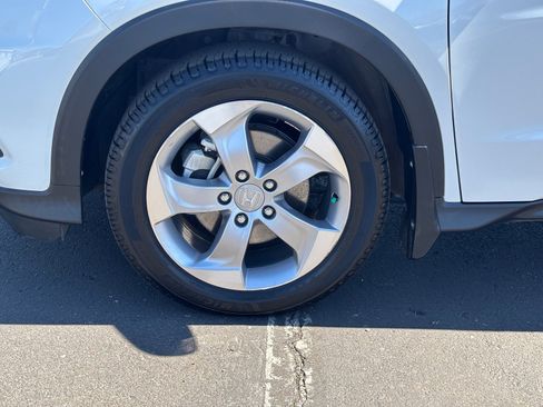 Used 2022 Honda HR-V LX image 11