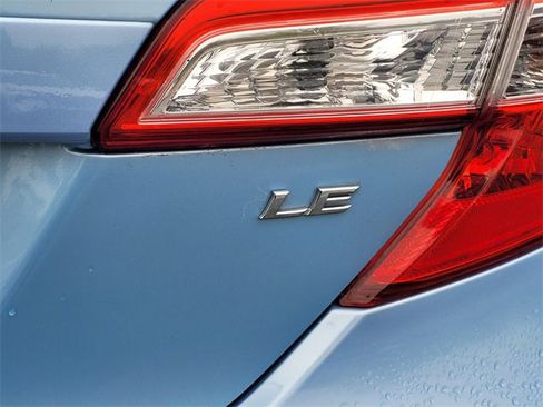 Used 2012 Toyota Camry LE image 5