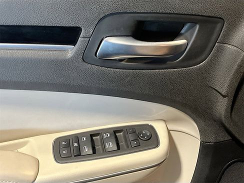 Used 2023 Chrysler 300 Touring L w/ Popular Equipment Group image 18