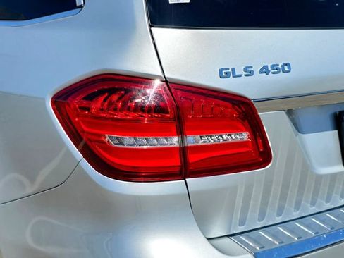 Used 2017 Mercedes-Benz GLS 450 4MATIC image 25