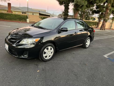 Used 2013 Toyota Corolla L image 8