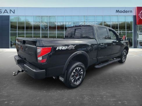 Used 2023 Nissan Titan PRO-4X w/ Pro-4x Convenience Package image 5
