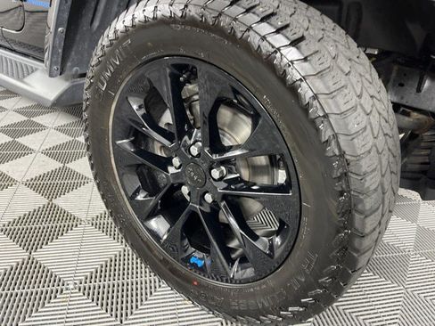 Used 2023 Jeep Wrangler Unlimited Sahara w/ Cold Weather Group AWD/4WD image 12