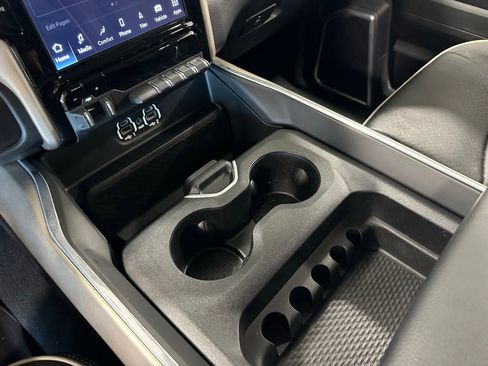 Used 2024 RAM 3500 Laramie image 33