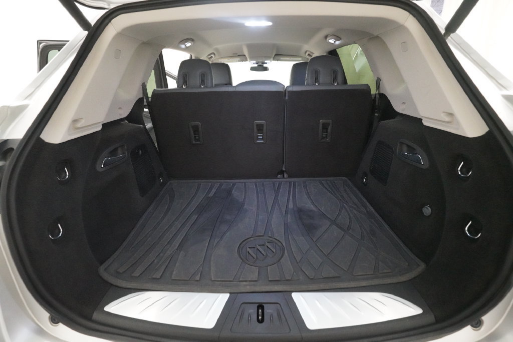 Used 2019 Buick Envision Essence FWD image 10