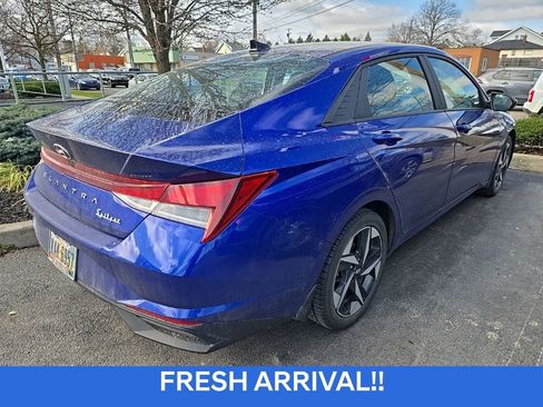 Used 2023 Hyundai Elantra SEL w/ Convenience Package image 4