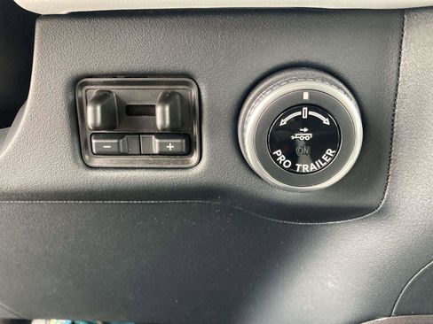 New 2025 Lincoln Navigator L Black Label image 30