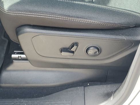 Used 2025 RAM 1500 Big Horn AWD/4WD image 16