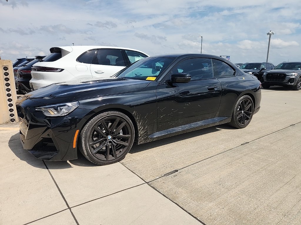 Used 2023 BMW 230i Coupe w/ M Sport Package RWD image 1