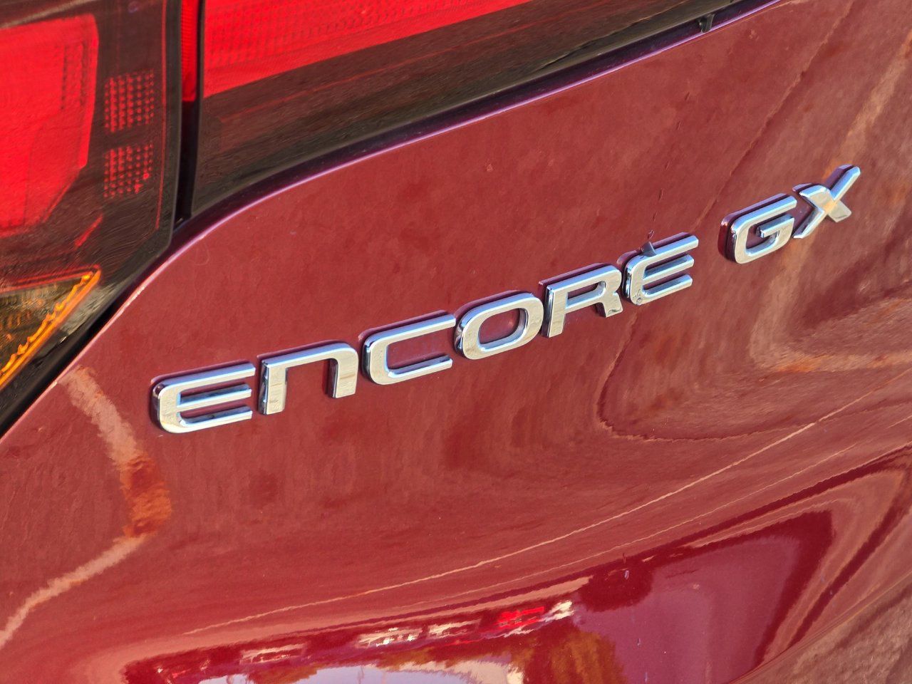 Certified 2024 Buick Encore GX Preferred w/ Comfort Package FWD image 32