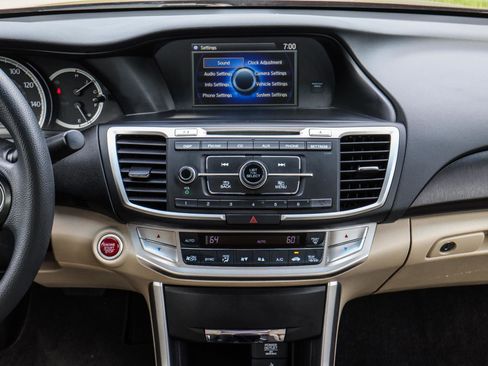 Used 2013 Honda Accord EX image 26