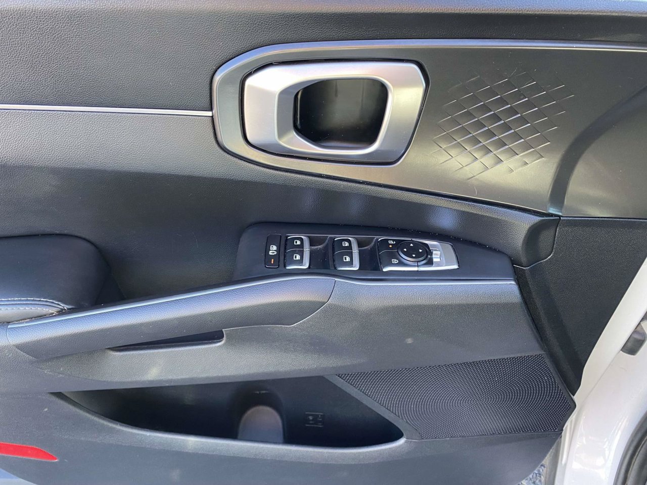 Used 2024 Kia Sorento S w/ Panoramic Sunroof Package FWD image 26