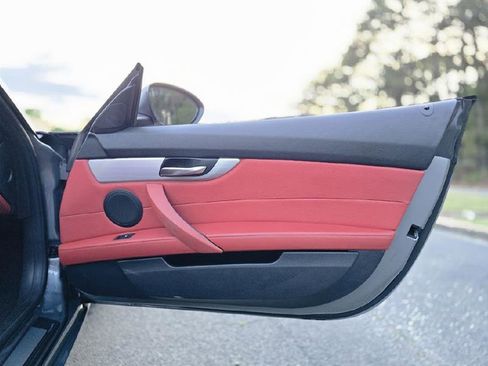 Used 2012 BMW Z4 sDrive35i image 31