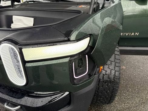 Used 2023 Rivian R1S Adventure image 27