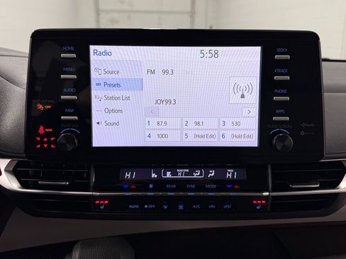 Used 2021 Toyota Sienna LE image 22