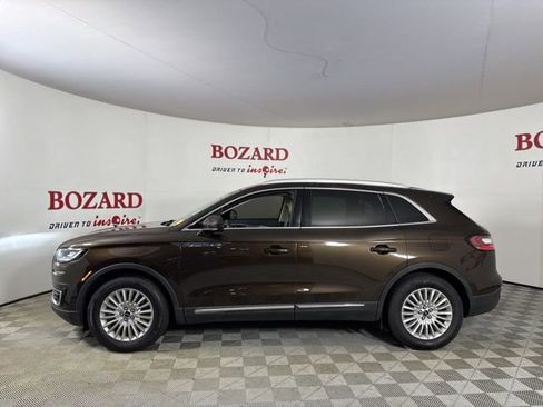 Used 2019 Lincoln Nautilus FWD image 5