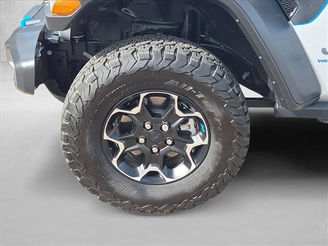 Used 2023 Jeep Wrangler Unlimited Rubicon 4xe w/ Cold Weather Group AWD/4WD image 15