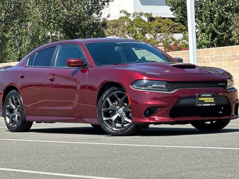 Used 2019 Dodge Charger GT RWD image 2
