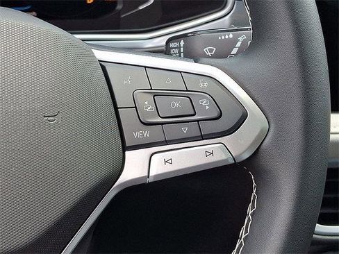 New 2025 Volkswagen Taos SEL image 20