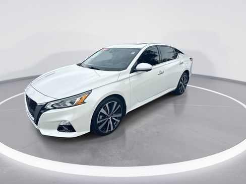 Used 2021 Nissan Altima 2.5 Platinum AWD/4WD image 8