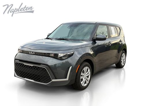 Used 2023 Kia Soul LX FWD image 1