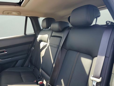 Used 2025 MAZDA CX-50 AWD 2.5 Hybrid w/ Premium Pkg image 19