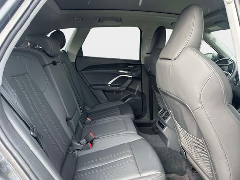 Used 2025 Audi Q5 Premium w/ Premium Plus AWD/4WD image 9