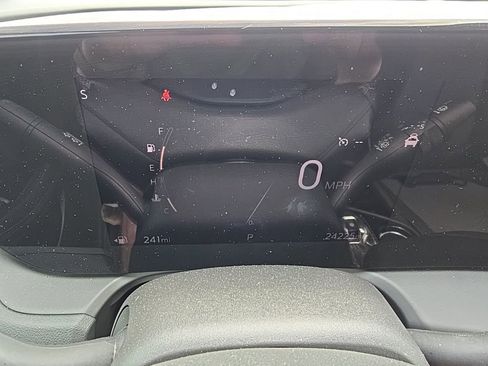 Used 2025 Buick Encore GX Preferred FWD image 23