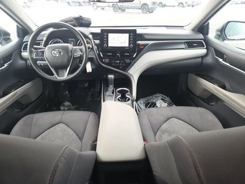 Used 2024 Toyota Camry LE image 18