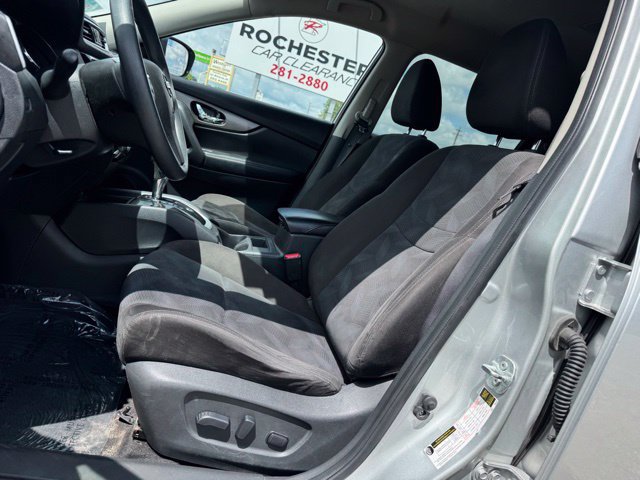 Used 2015 Nissan Rogue SV AWD/4WD image 5