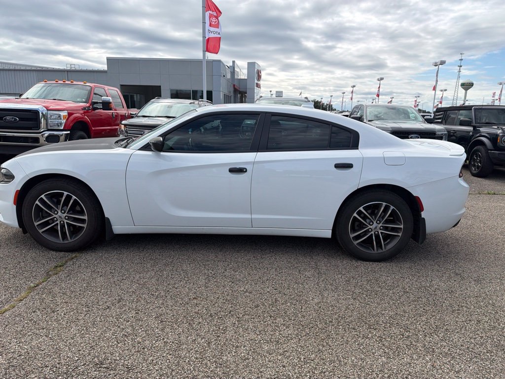 Used 2019 Dodge Charger SXT w/ Cold Weather Package AWD/4WD image 9