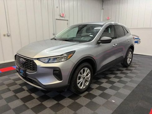 Used 2023 Ford Escape Active AWD/4WD image 7
