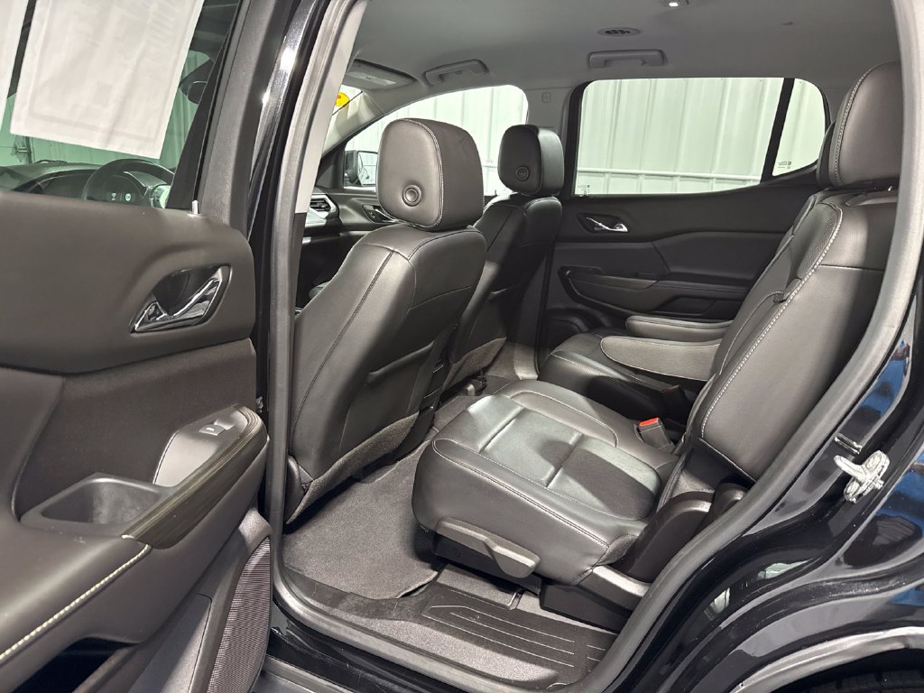 Used 2023 GMC Acadia SLT w/ Elevation Edition FWD image 18