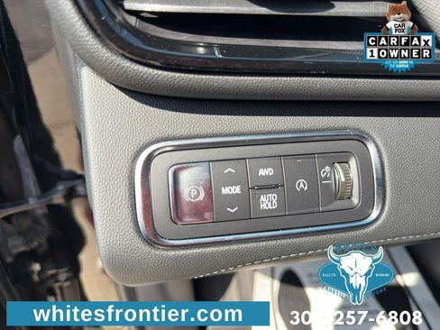 Used 2025 Buick Enclave Preferred AWD/4WD image 12