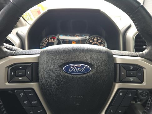 Used 2017 Ford F150 Lariat w/ Equipment Group 502A Luxury image 22