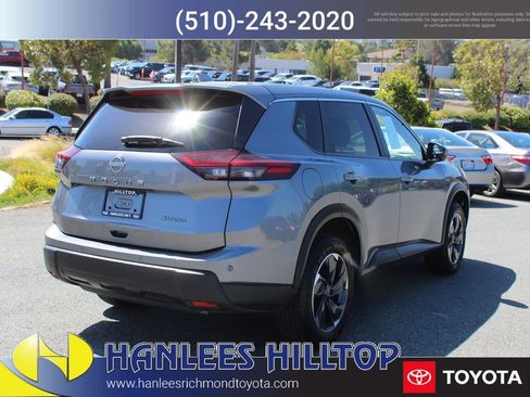 Used 2024 Nissan Rogue SV AWD/4WD image 7