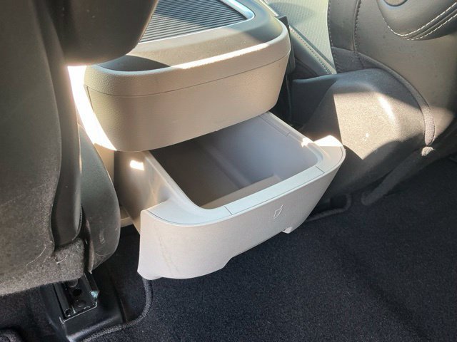 Used 2024 Chrysler Pacifica Limited FWD image 37