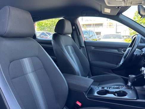 Used 2025 Honda Civic Sport image 26