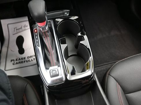 Used 2024 Chevrolet Trax RS FWD image 11