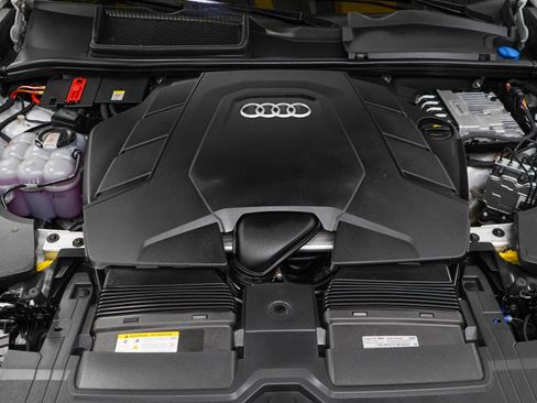 Used 2022 Audi Q8 Premium Plus w/ Premium Plus Package AWD/4WD image 33