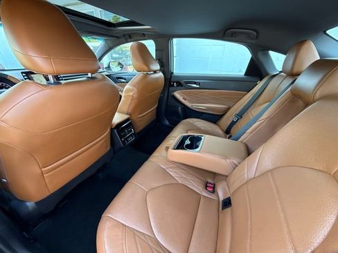 Used 2020 Toyota Avalon Limited w/ Advanced Safety Package FWD image 39