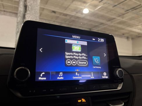 Used 2025 Nissan Altima 2.5 SV FWD image 20