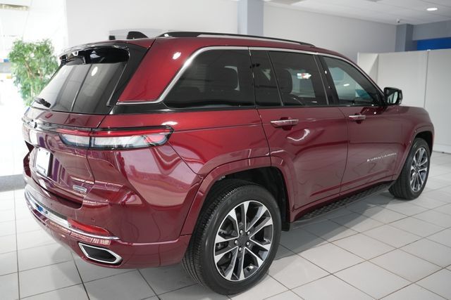 Used 2023 Jeep Grand Cherokee Overland w/ Adv Protech Group III AWD/4WD image 8