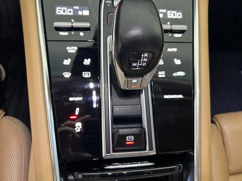 Used 2018 Porsche Panamera w/ Premium Package Plus RWD image 51