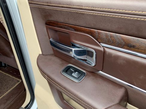 Used 2014 RAM 1500 Laramie Longhorn RWD image 38