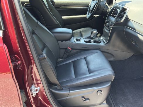 Used 2018 Jeep Grand Cherokee Limited AWD/4WD image 12
