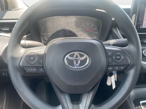 Used 2023 Toyota Corolla LE FWD image 13